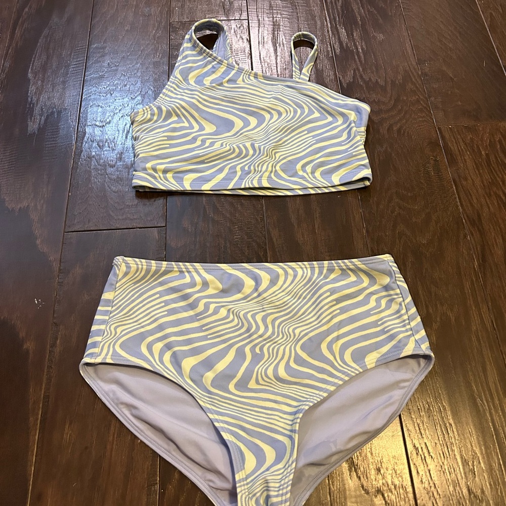 Athleta Girl Swim Suit With Reversible Bottoms